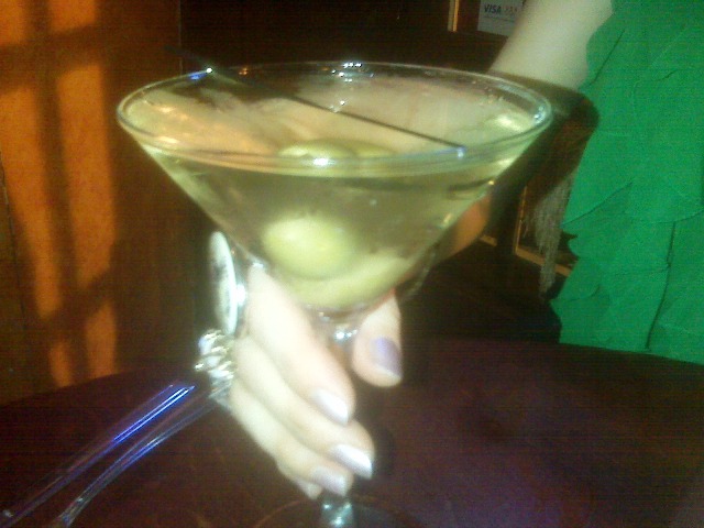 dirty martini in Philadelphia pub
